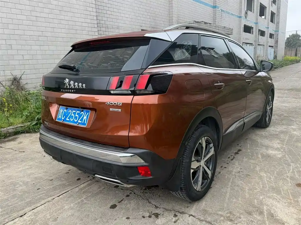 PEUGEOT 4008