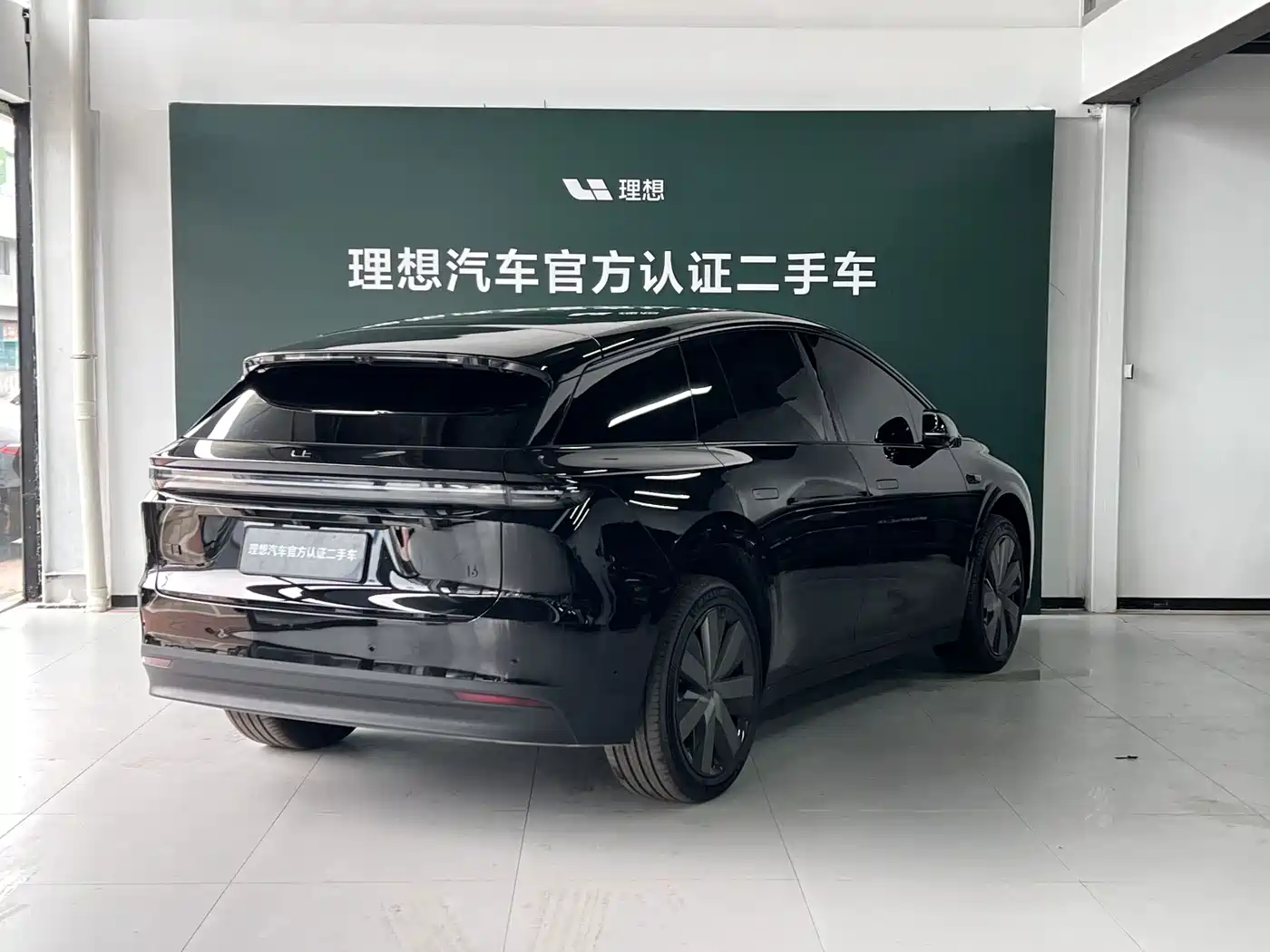 Li Auto i6 2025 2025 4WD Base Model