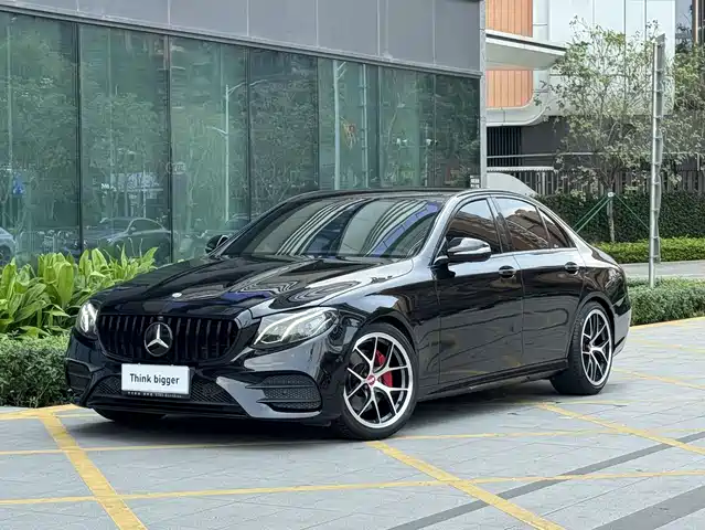 MERCEDES-BENZ E CLASS