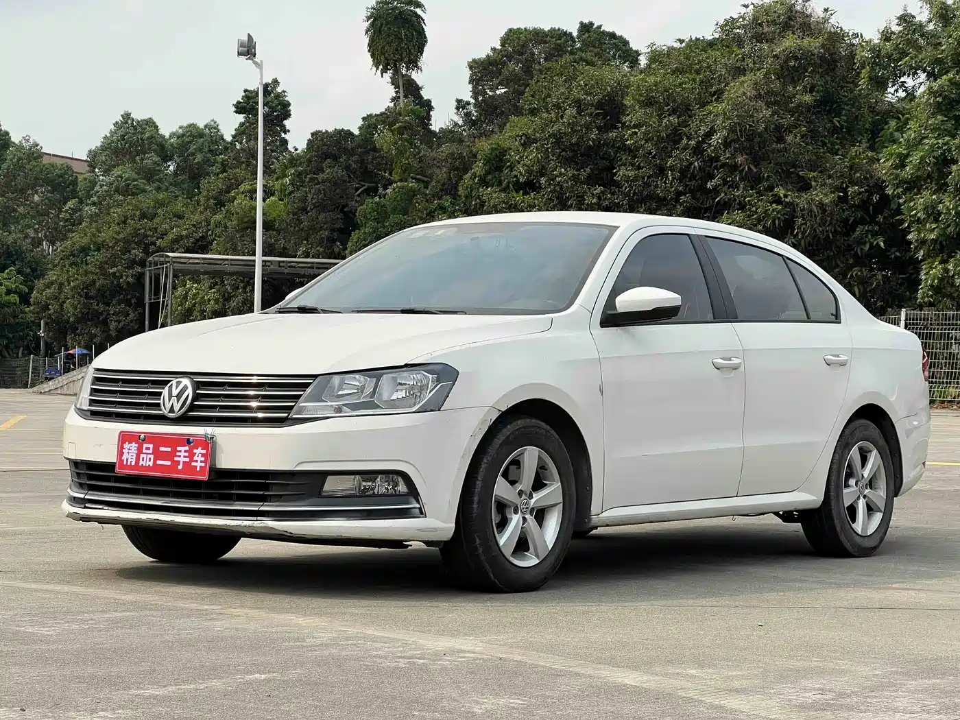 Volkswagen Lavida 2015 1.6L Automatic Trend Edition