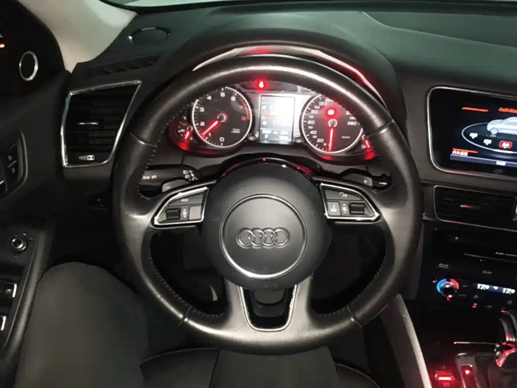 Audi Q5 (Import) 2016 2013 45 TFSI quattro Sport