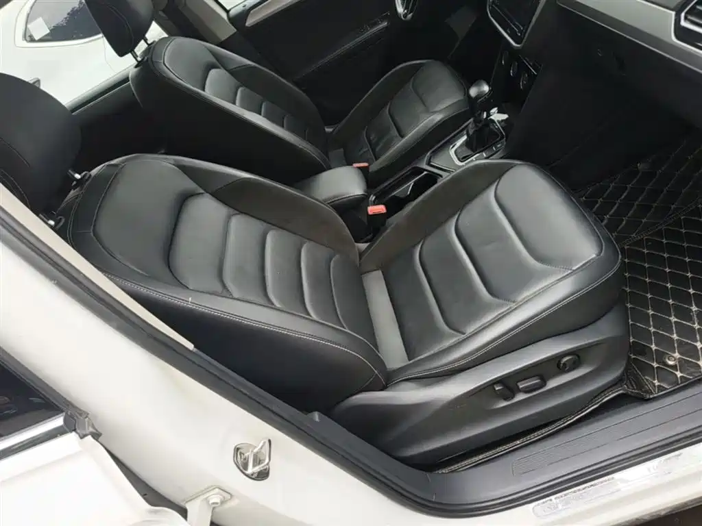 Volkswagen Tiguan L 2018 Facelift 330TSI Automatic 2WD Luxury Edition фото 20