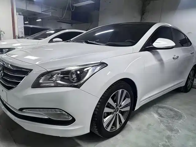 hyundai name-picture