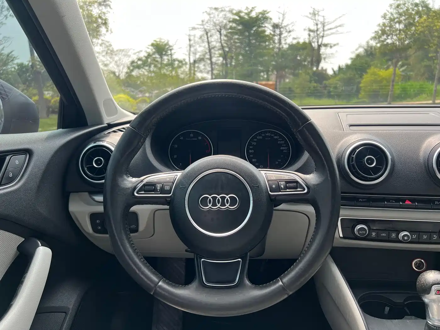 Audi A3 2015 Sportback 35 TFSI Millionth Anniversary Comfort Enjoyment Type фото 11