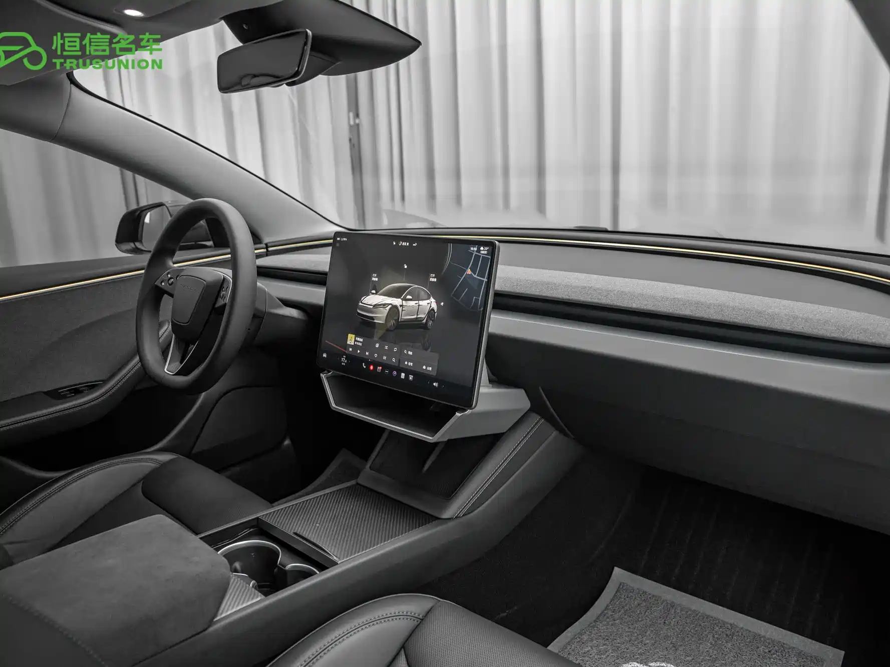 Фото 15 - Tesla Model 3