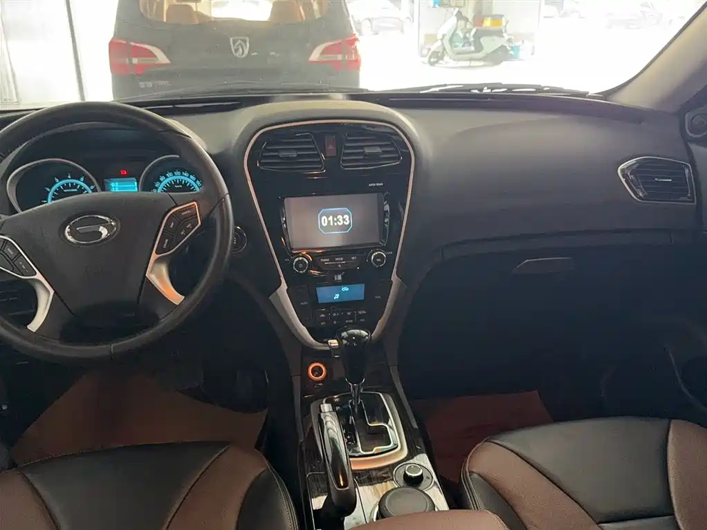GAC Trumpchi Trumpchi GS5 Super 2015 1.8T Automatic 4WD Elite Edition фото 4