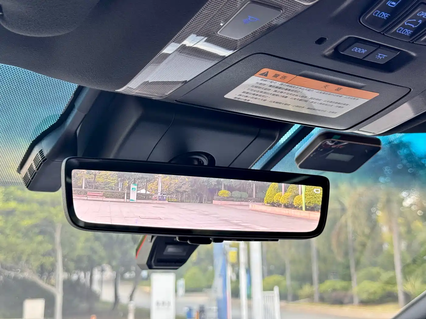 Toyota Alphard 2021 Hybrid 2.5L Premium фото 11