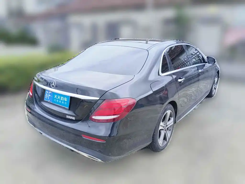 Mercedes-Benz E-Class, миниатюра 5