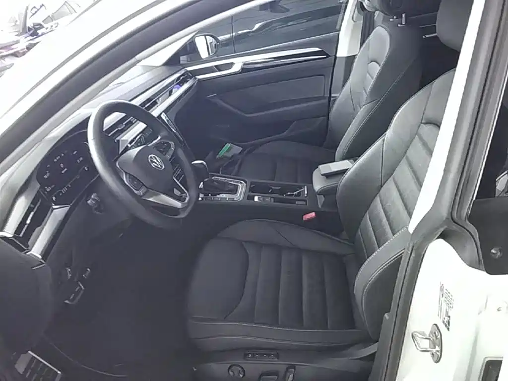 Volkswagen FAW-Volkswagen CC 2021 Shooting Brake 380TSI Hunter Heart Edition фото 15