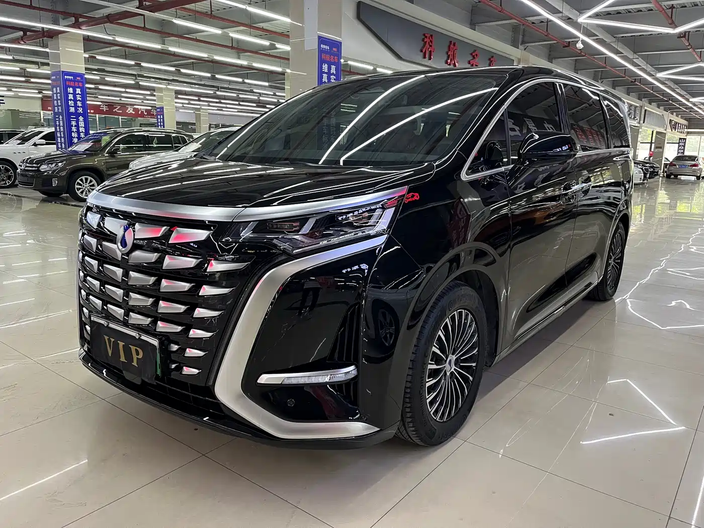 Denza D9 2024 DM-i 980 AWD Prestige