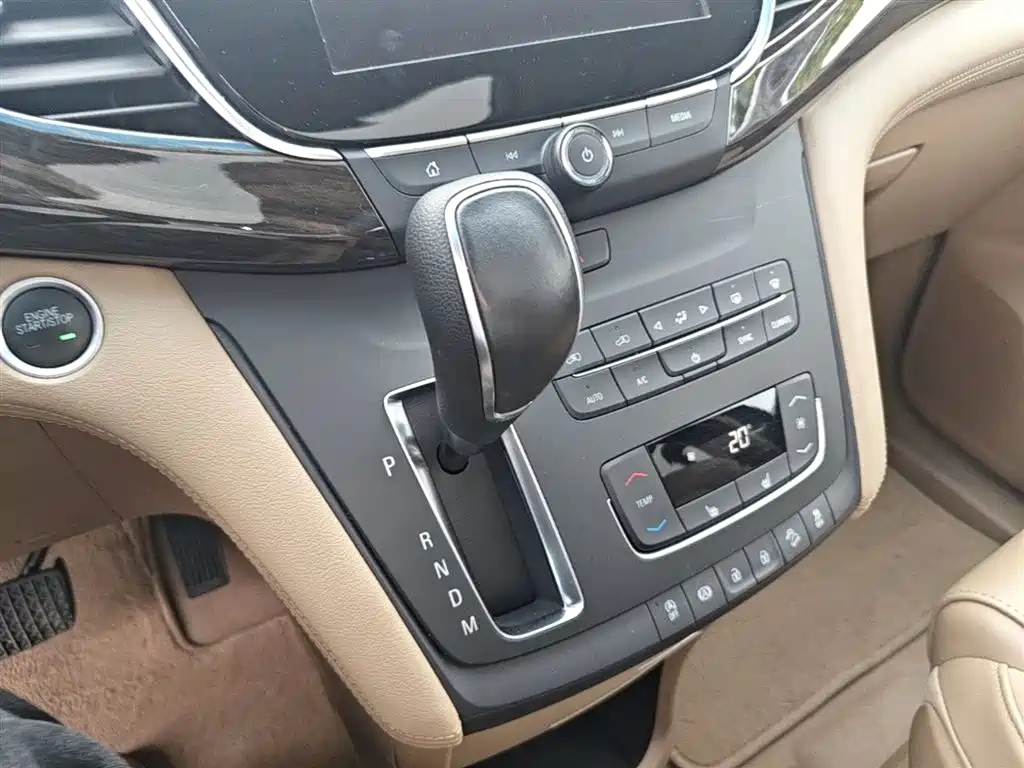 Buick GL8 2017 ES 28T Premium China V фото 10