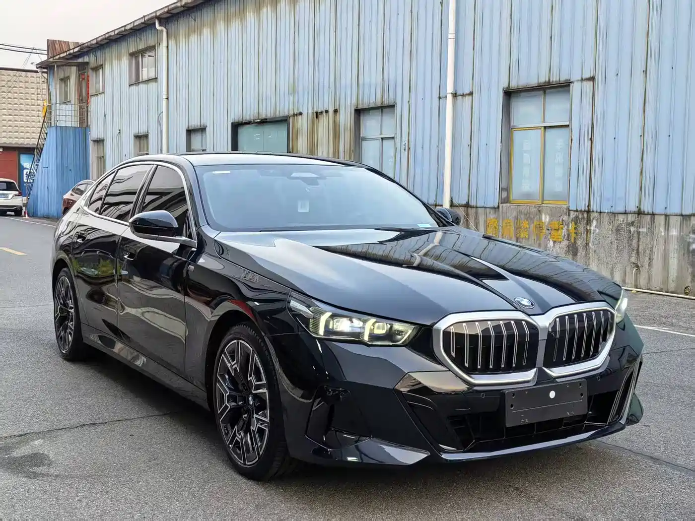 BMW 5-SERIES