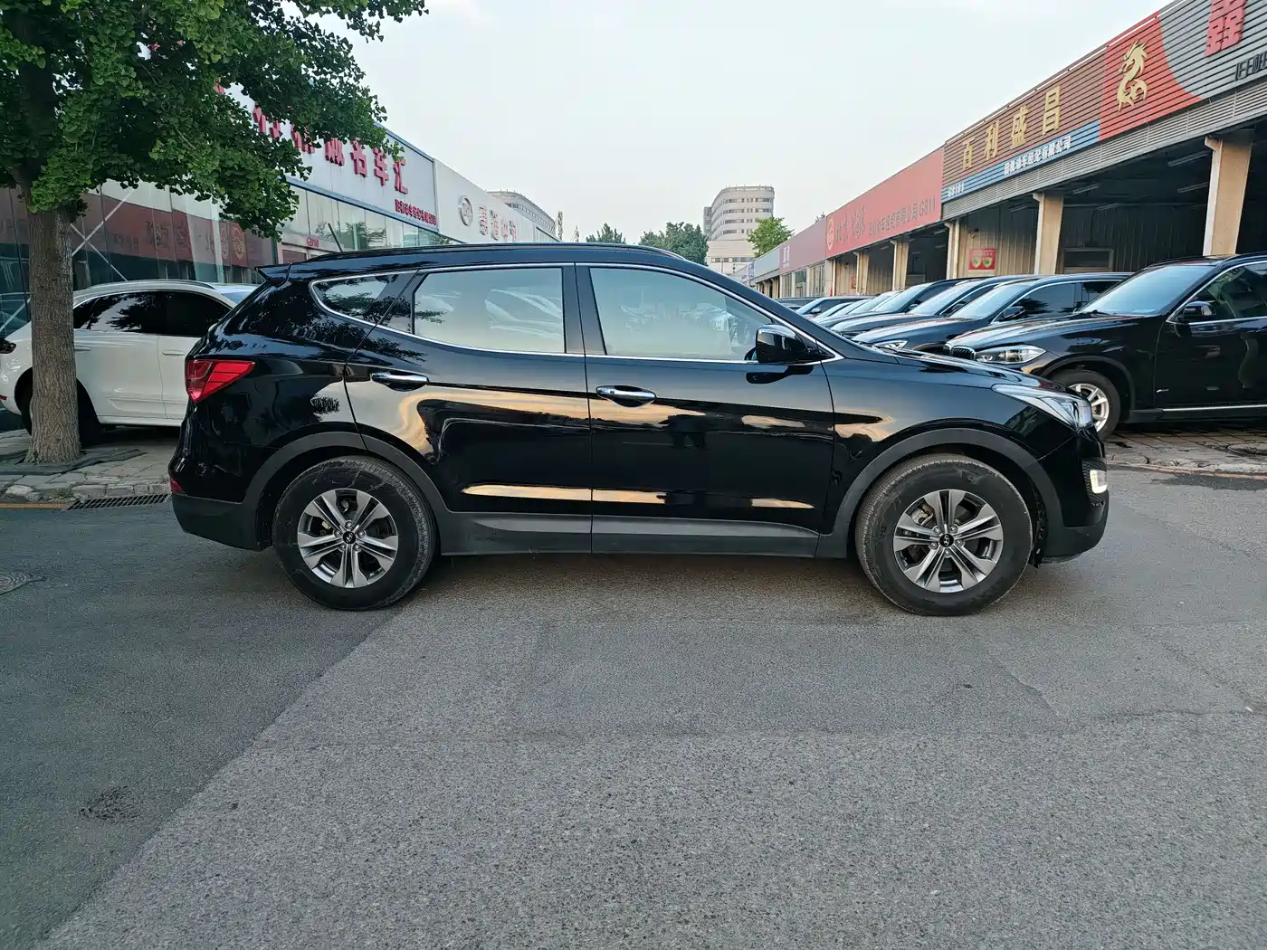 Hyundai Santa Fe 2015 2.4L Automatic 2WD Smart 5-seater фото 4
