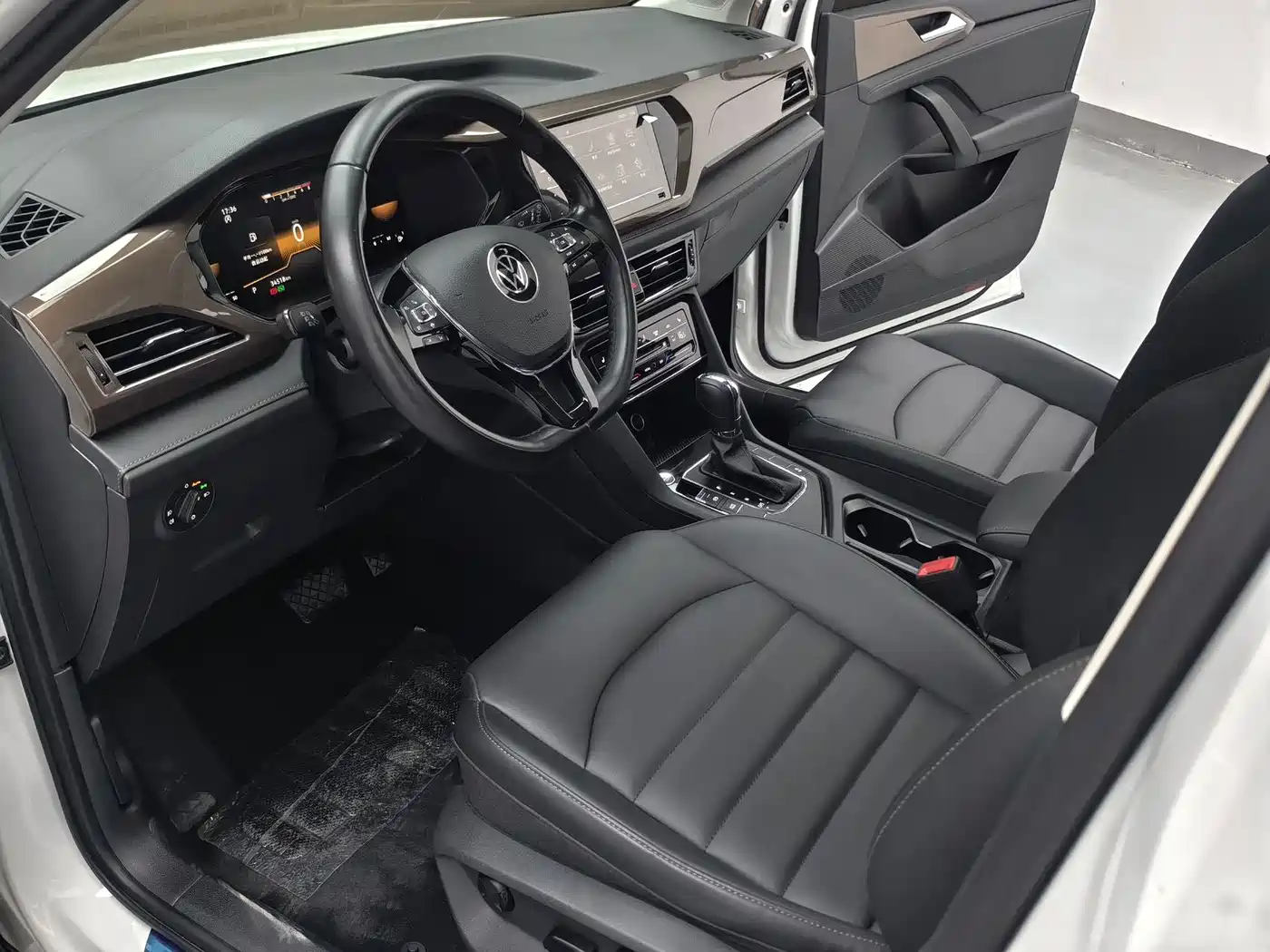 Volkswagen Tharu 2022 280TSI 2WD Comfort фото 21
