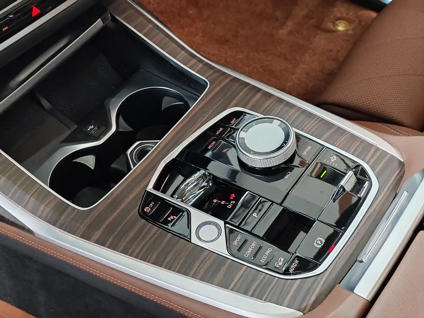 BMW X7 2024 xDrive40i Leading Luxury Package фото 16