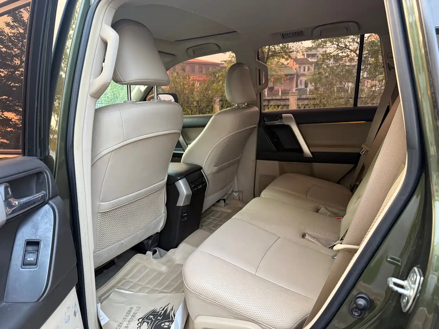 Toyota Prado 2010 4.0L Automatic TX-L фото 5