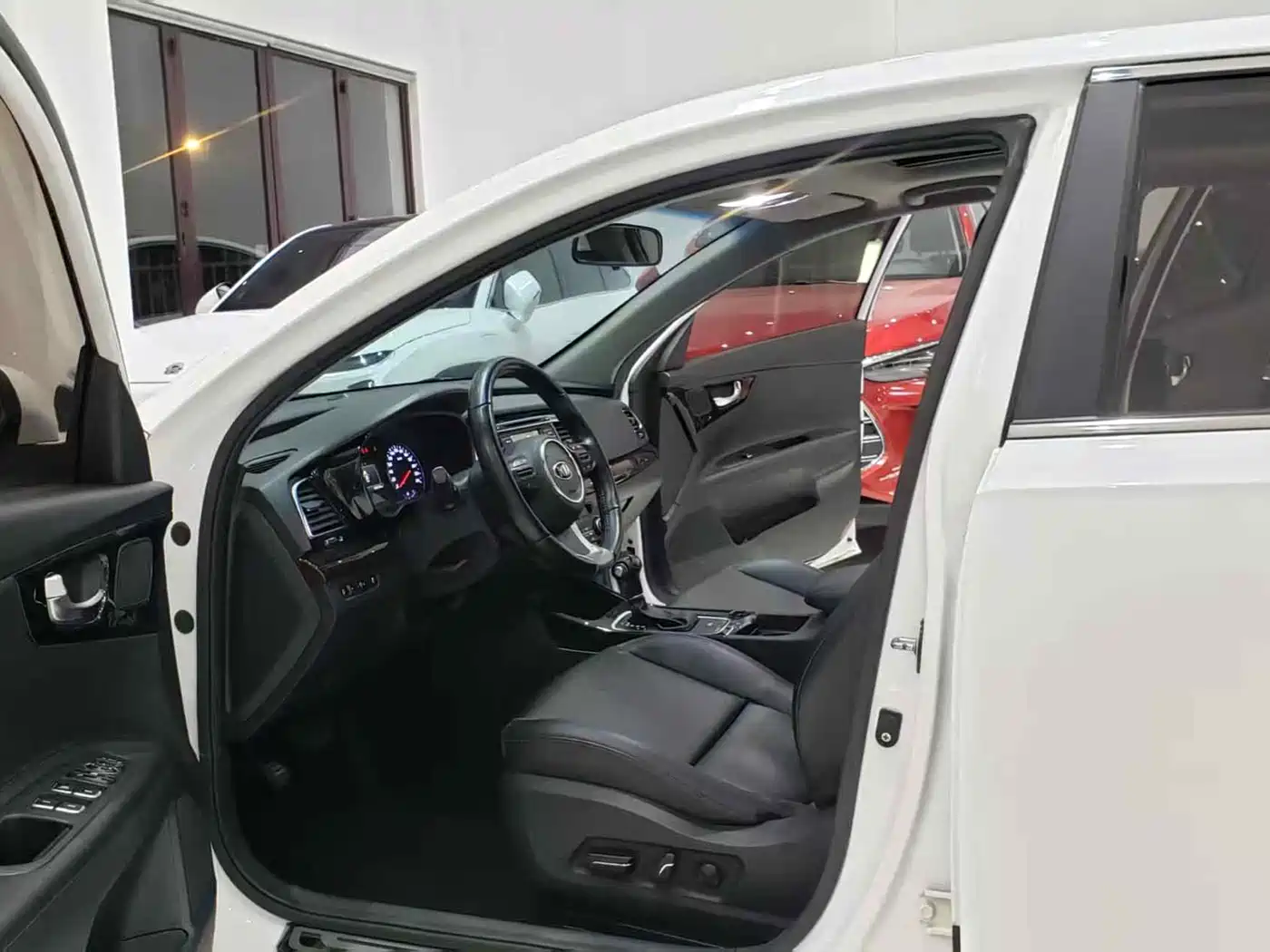 Kia K4 2014 1.8L Automatic DLX фото 4