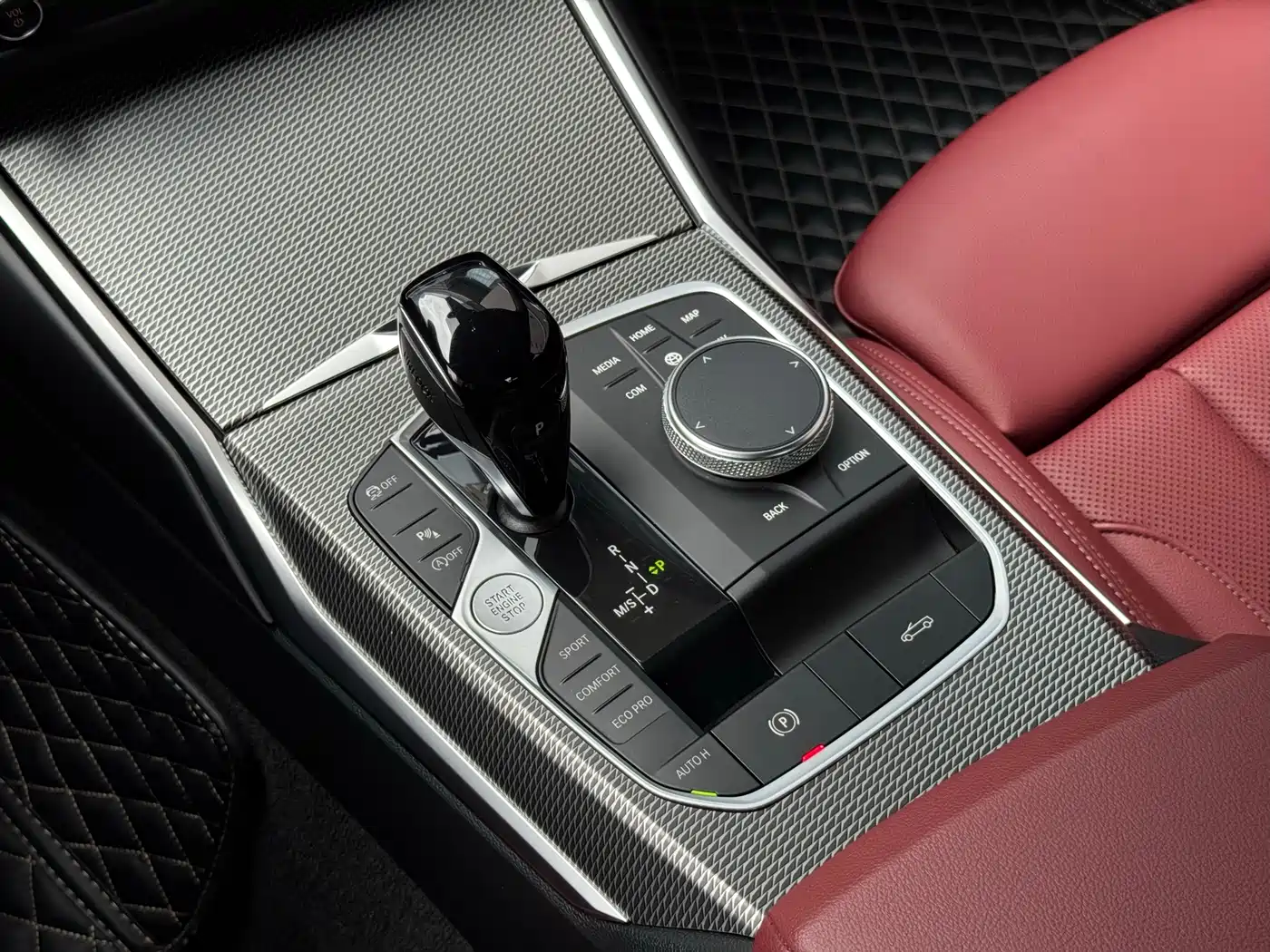 BMW 4 Series 2022 425i Convertible M Sport Shadow Night Package фото 9