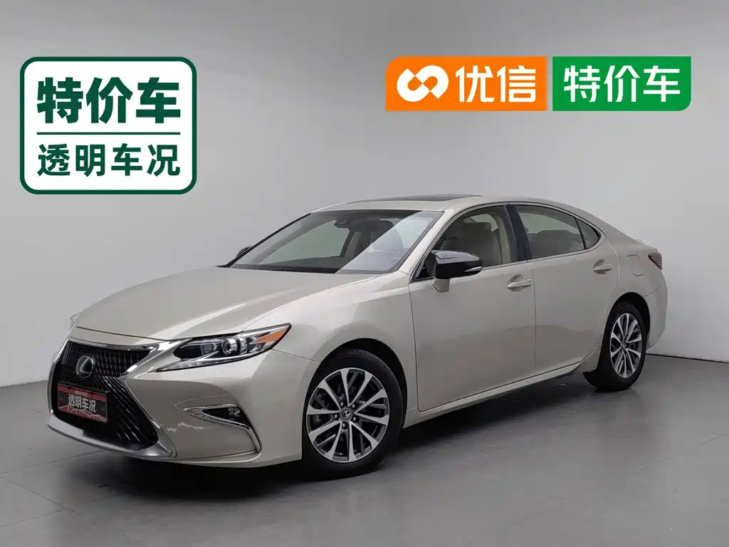Фото 1 - Lexus ES