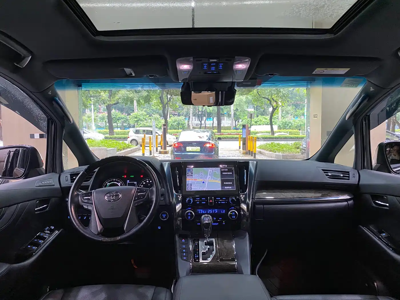 Toyota Vellfire 2020 2020 Twin Engine 2.5L HV Premium Edition