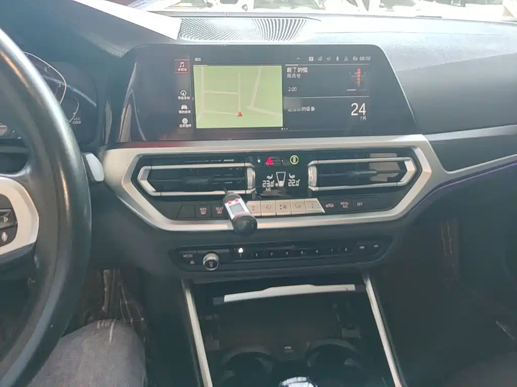 Photo 10 - BMW 3 Series