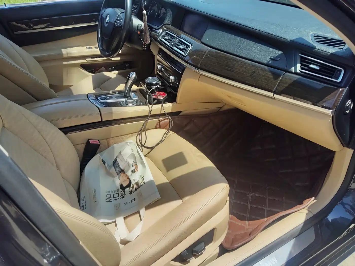 BMW 7 Series 2009 740Li Luxury фото 5
