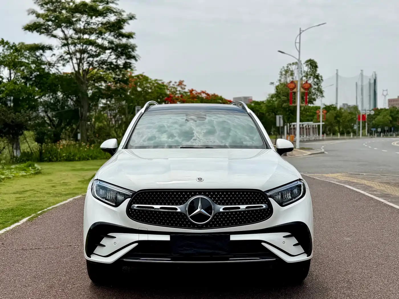 Mercedes-Benz GLC 2023 Facelift GLC 260 L 4MATIC Luxury 5-Seater фото 2