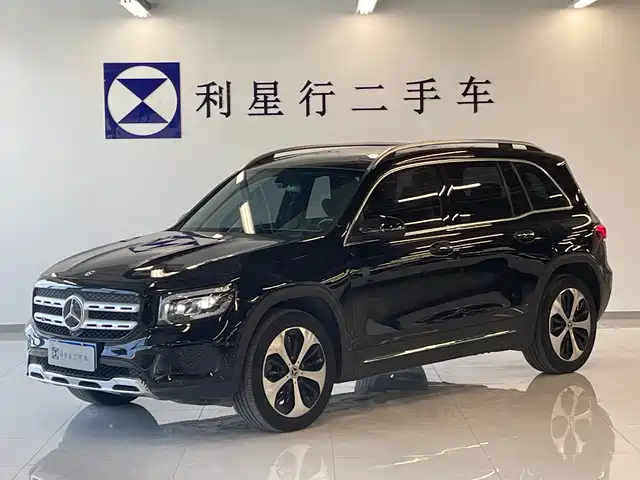 MERCEDES-BENZ GLB