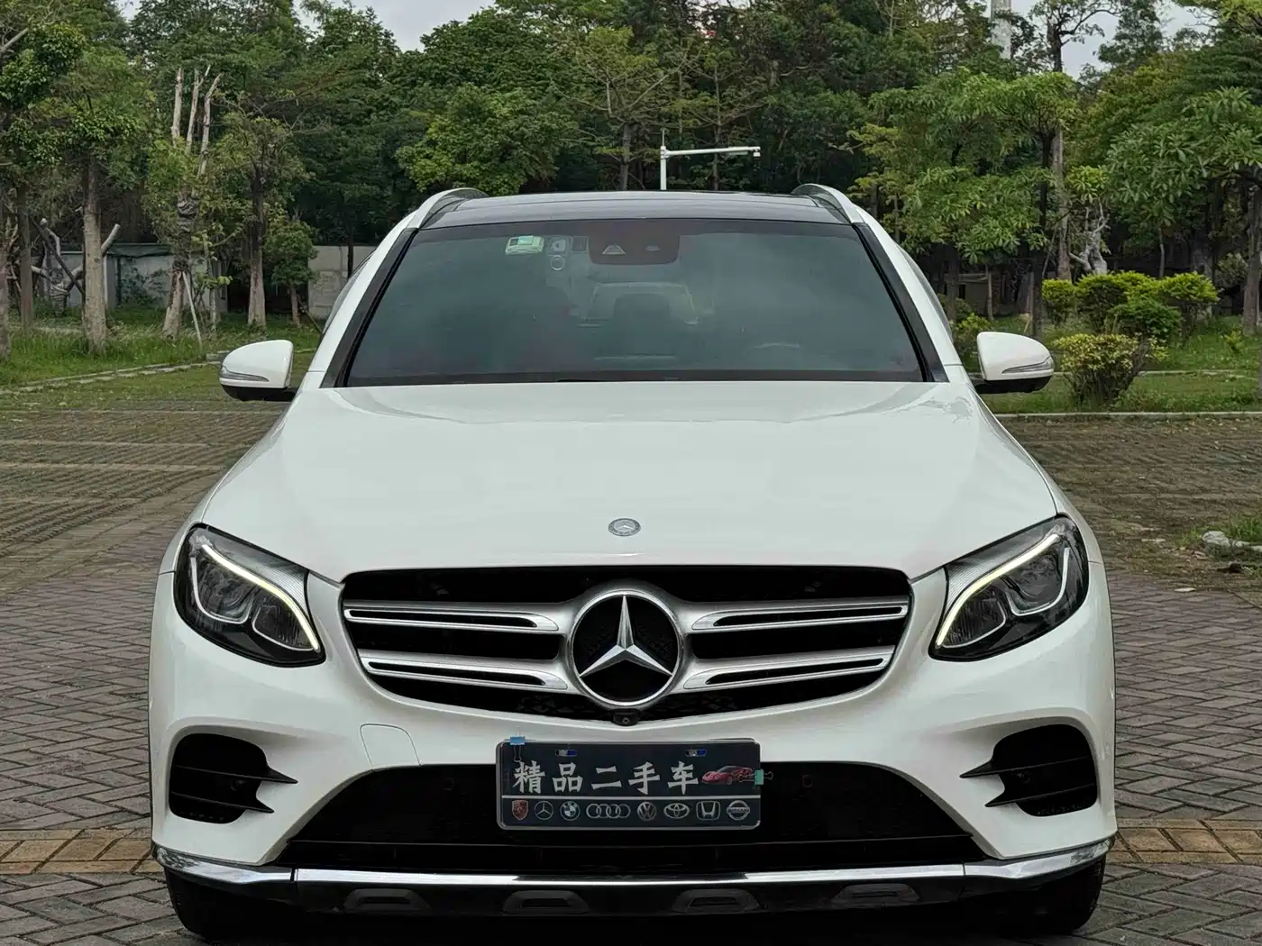 Mercedes-Benz GLC 2017 GLC 260 4MATIC Luxury фото 2