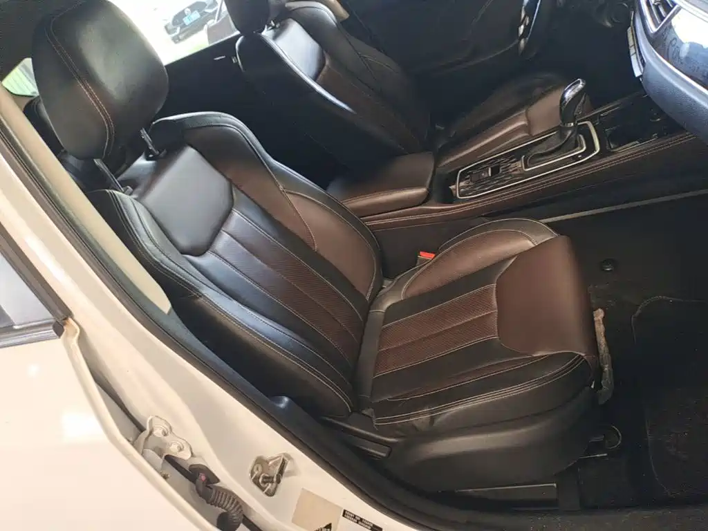 Dongfeng Fengguang Fengguang 580 2020 2020 1.5T CVT Luxury