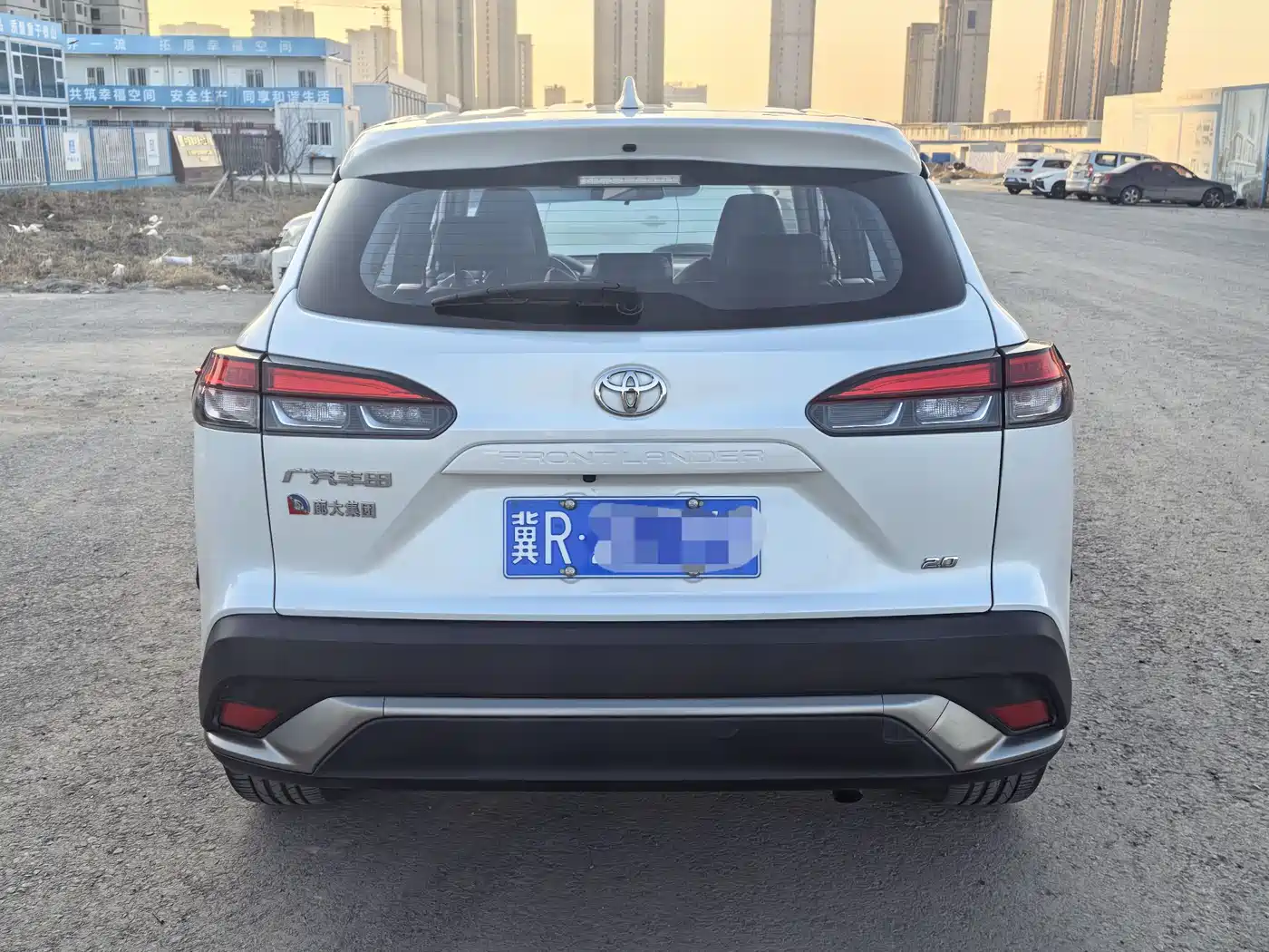 Toyota Frontlander 2022 2.0L CVT Luxury PLUS Edition фото 4