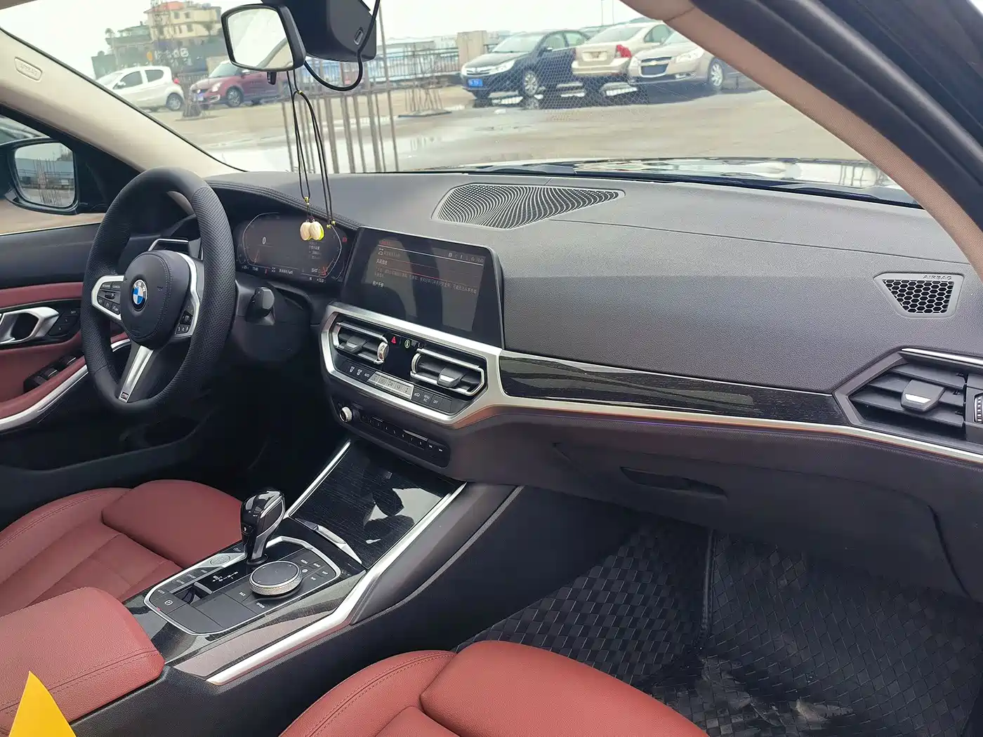 BMW 3 Series 2021 325Li M Sport Night Edition фото 17
