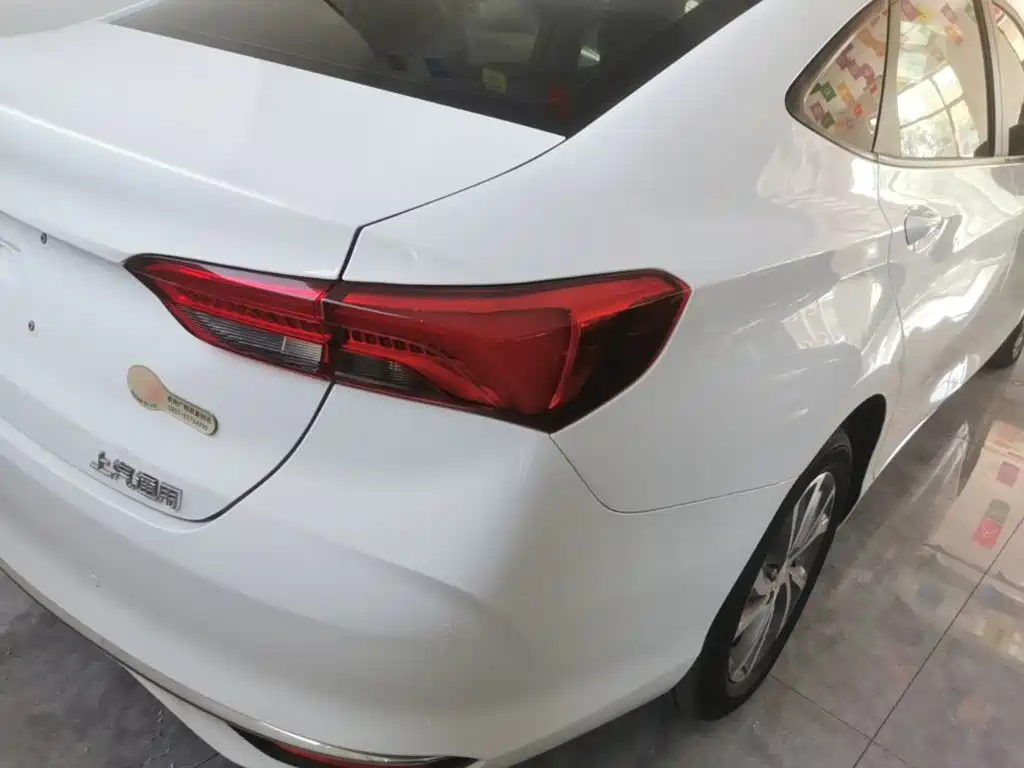 Photo 8 - Buick Verano