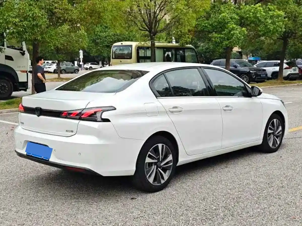 Peugeot 408 2023 2022 1.6T Light Chaser Edition