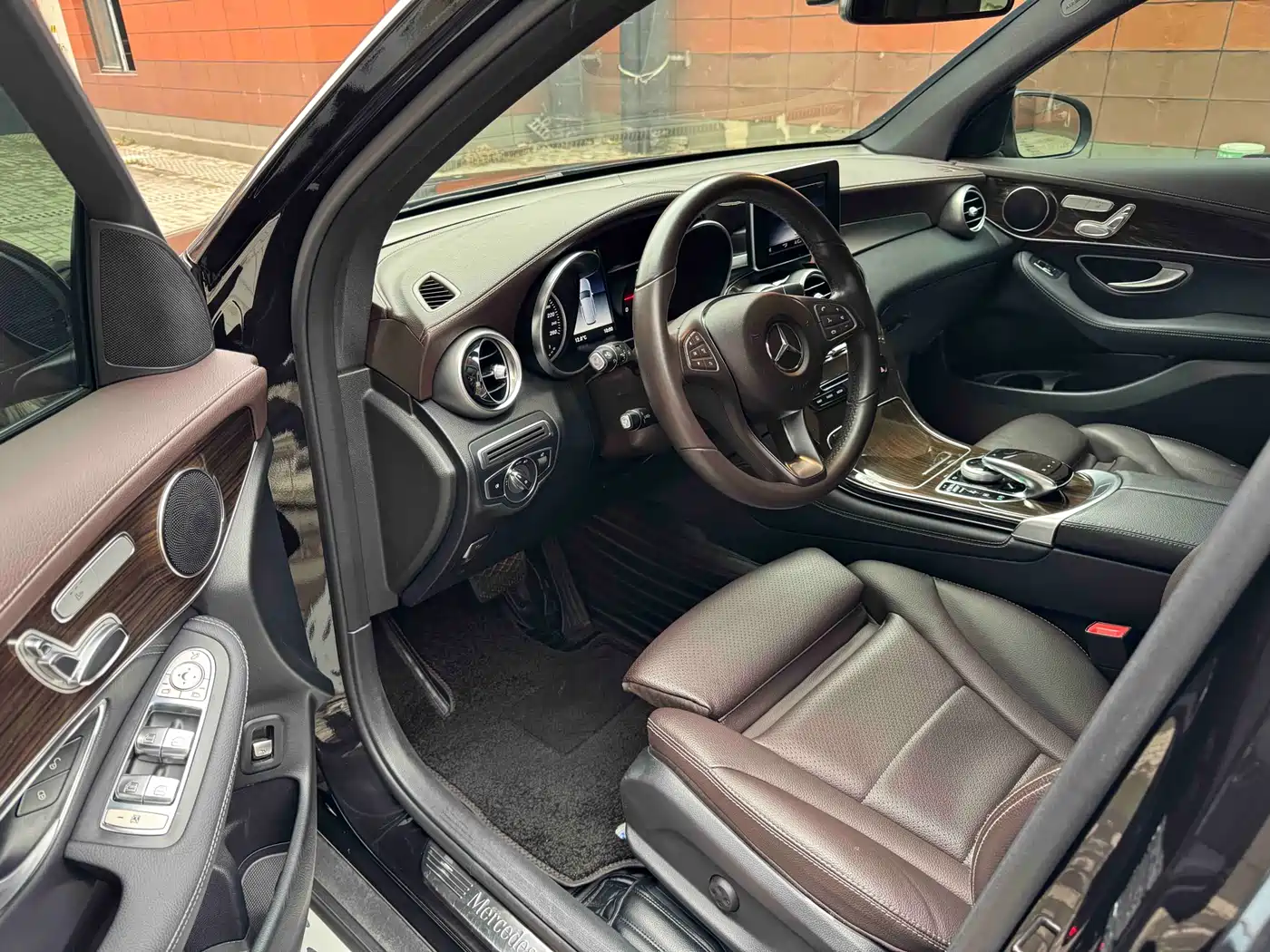 Mercedes-Benz GLC 2018 GLC 260 4MATIC Dynamic фото 7