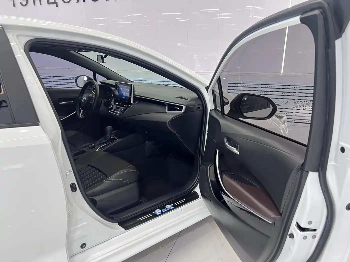 Toyota Levin 2021 Dual Engine 1.8H E-CVT Luxury Edition фото 17