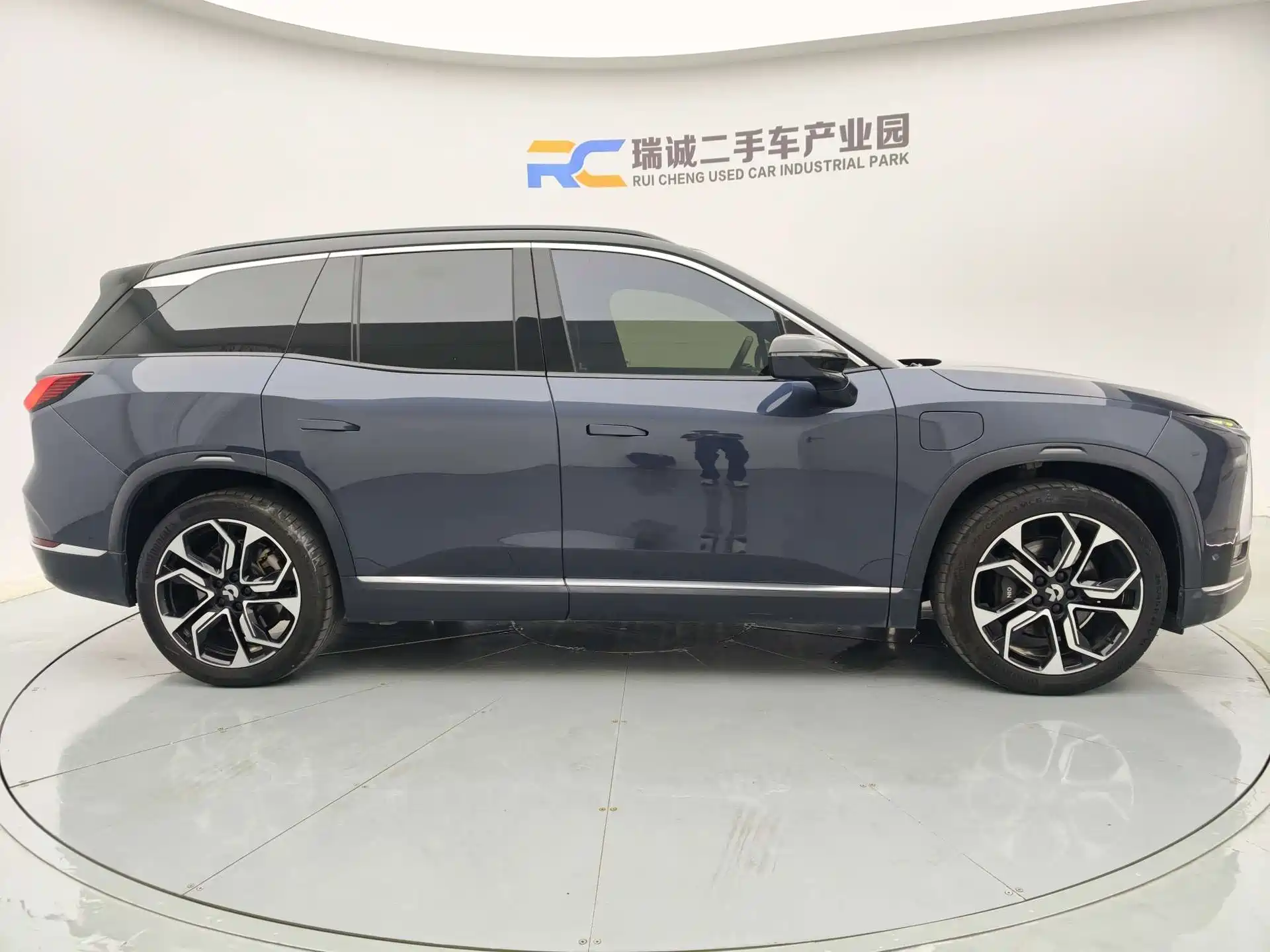 Фото 3 - NIO ES8