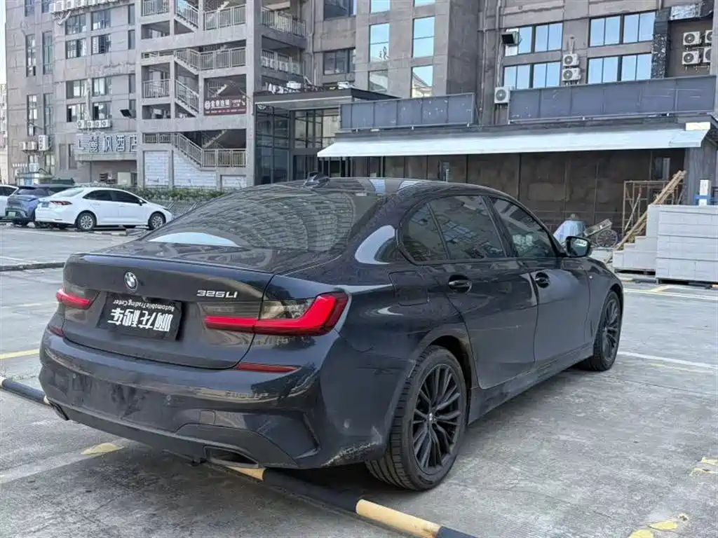 BMW 3 Series 2022 325Li M Sport Shadow Edition фото 9