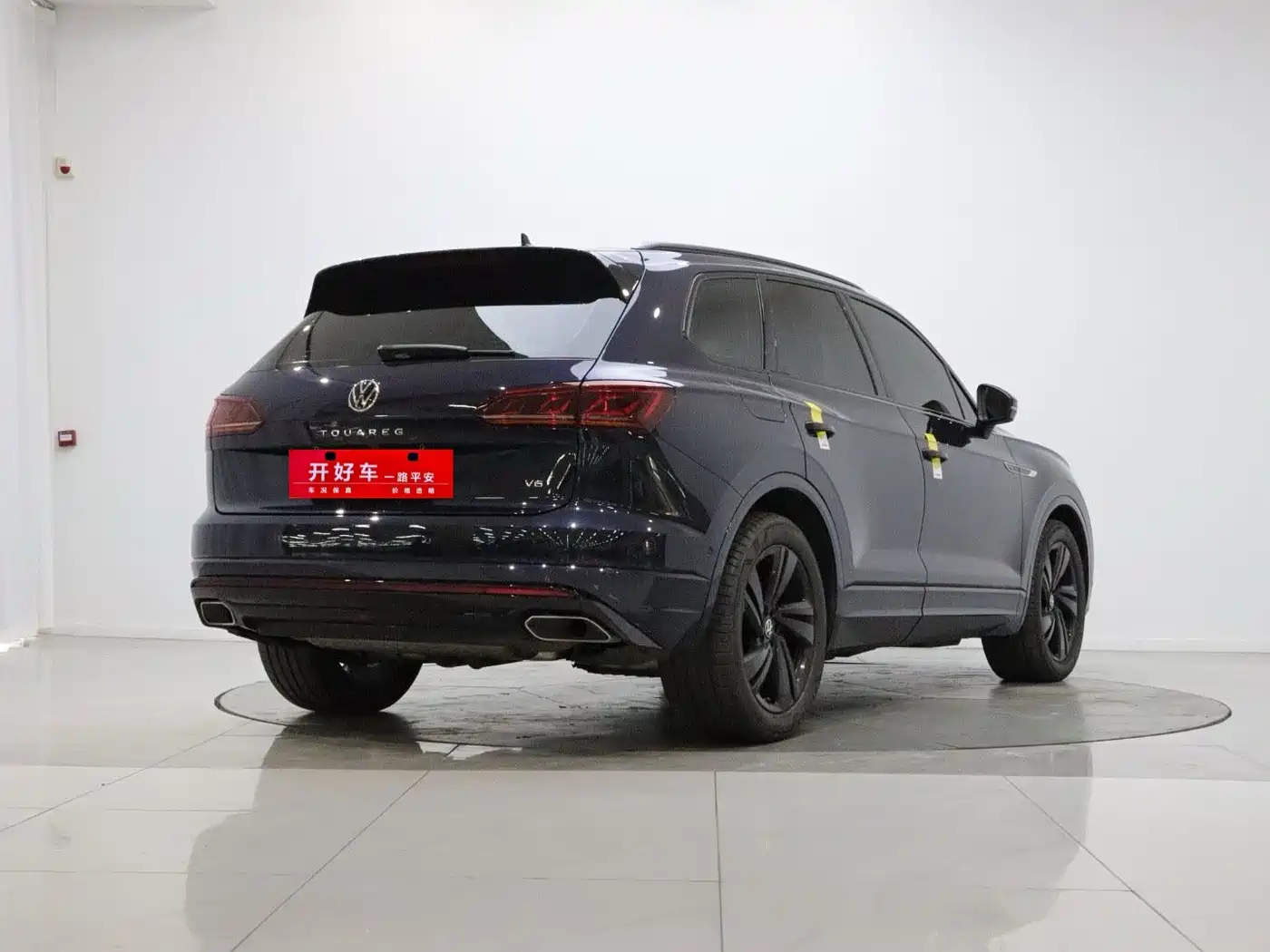 Volkswagen Touareg 2024 2023 3.0TSI R-Line Black Sports Package