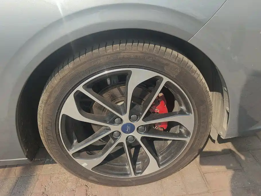 Фото 6 - Ford Mondeo