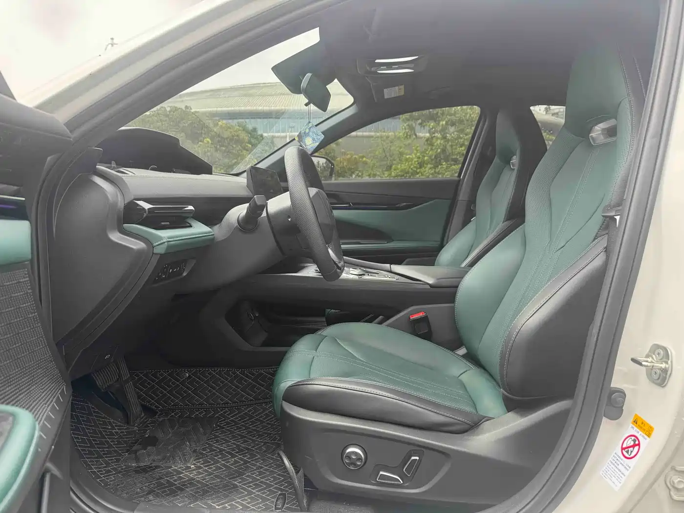 CHANGAN UNI V SMART IDD