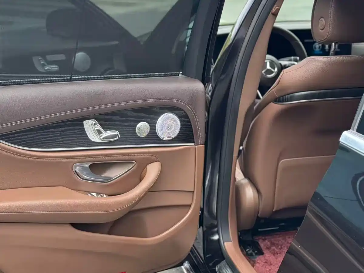 Mercedes-Benz E-Class 2023 E 300 L Luxury фото 10