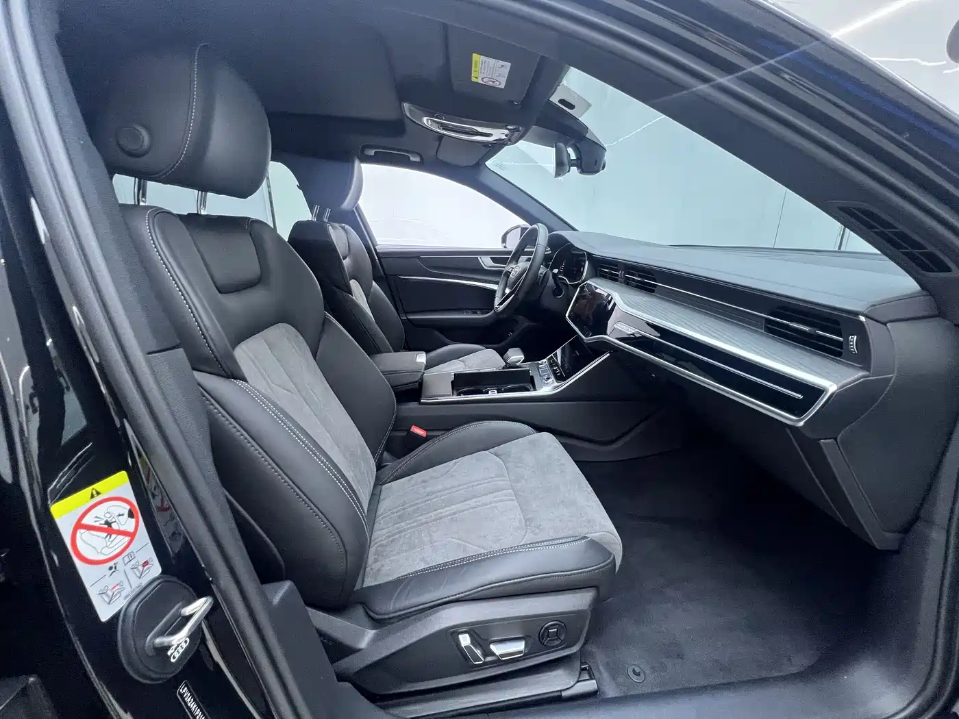 Audi A6L 2024 45 TFSI quattro Premium Dynamic фото 2