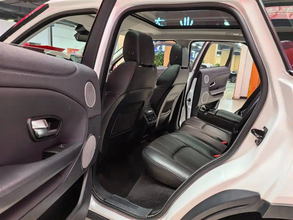 Land Rover Range Rover Evoque 2018 240PS PURE Trend фото 7