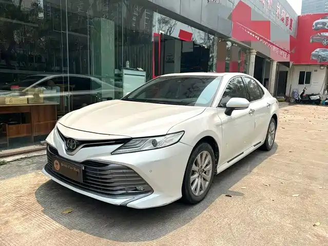 Toyota Camry 2019