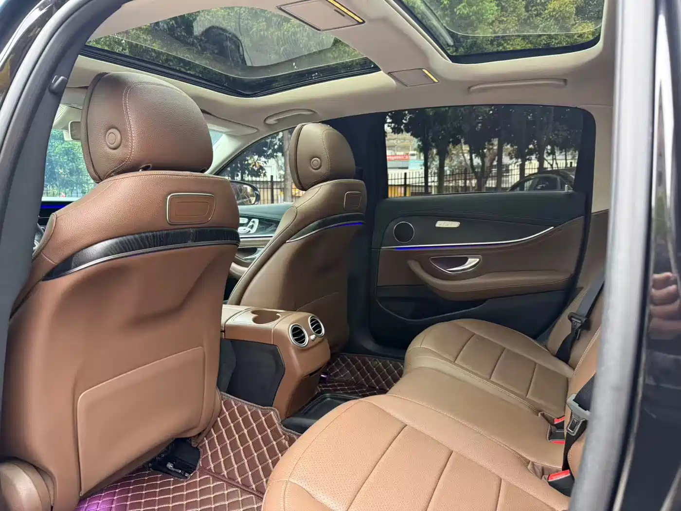 Mercedes-Benz E-Class 2017 E 300 L Luxury фото 26