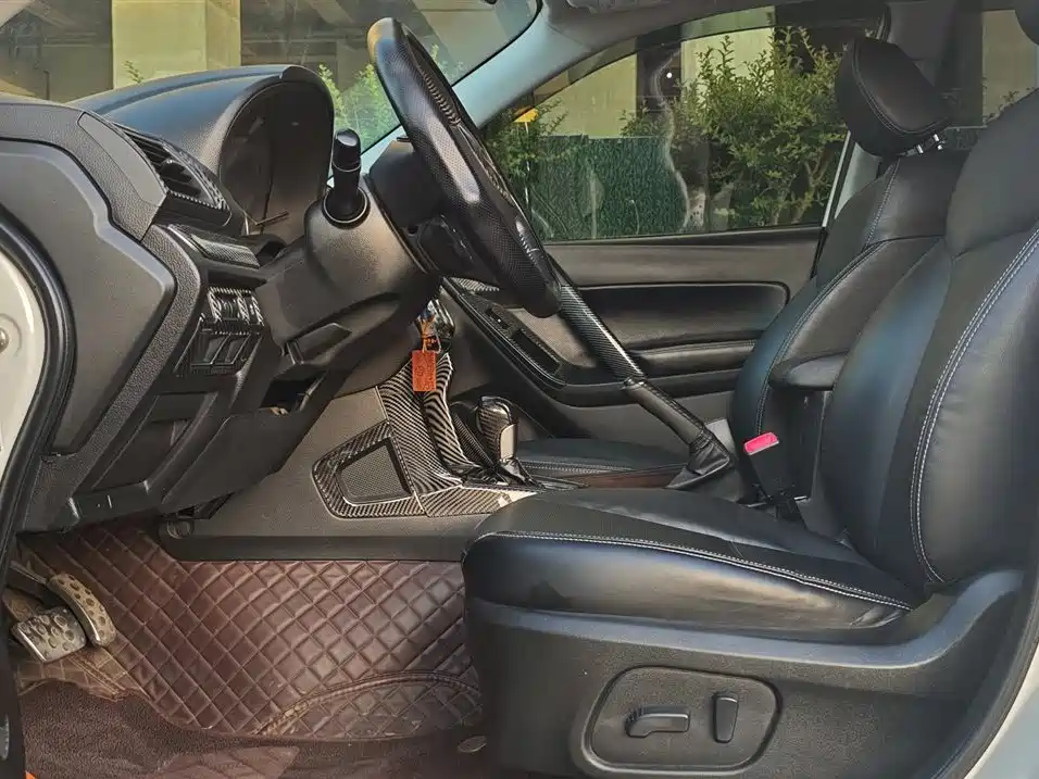 Subaru Forester 2013 2.5i Automatic Luxury Navigation Edition фото 7