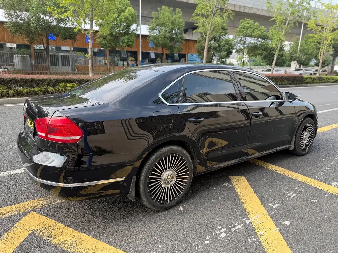 Фото 20 - Volkswagen Passat