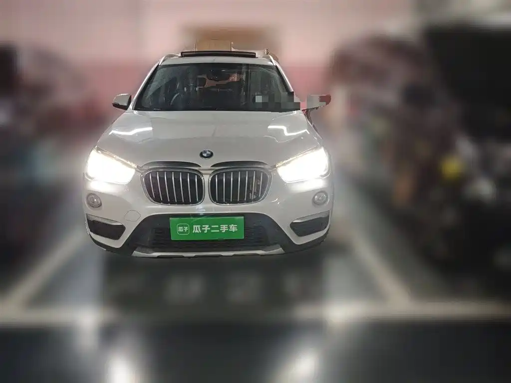 BMW X1 2016 sDrive20Li Luxury Model фото 24