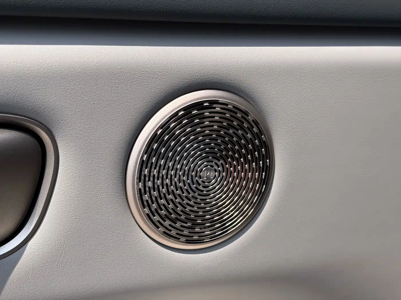 Photo 6 - Li Auto i6